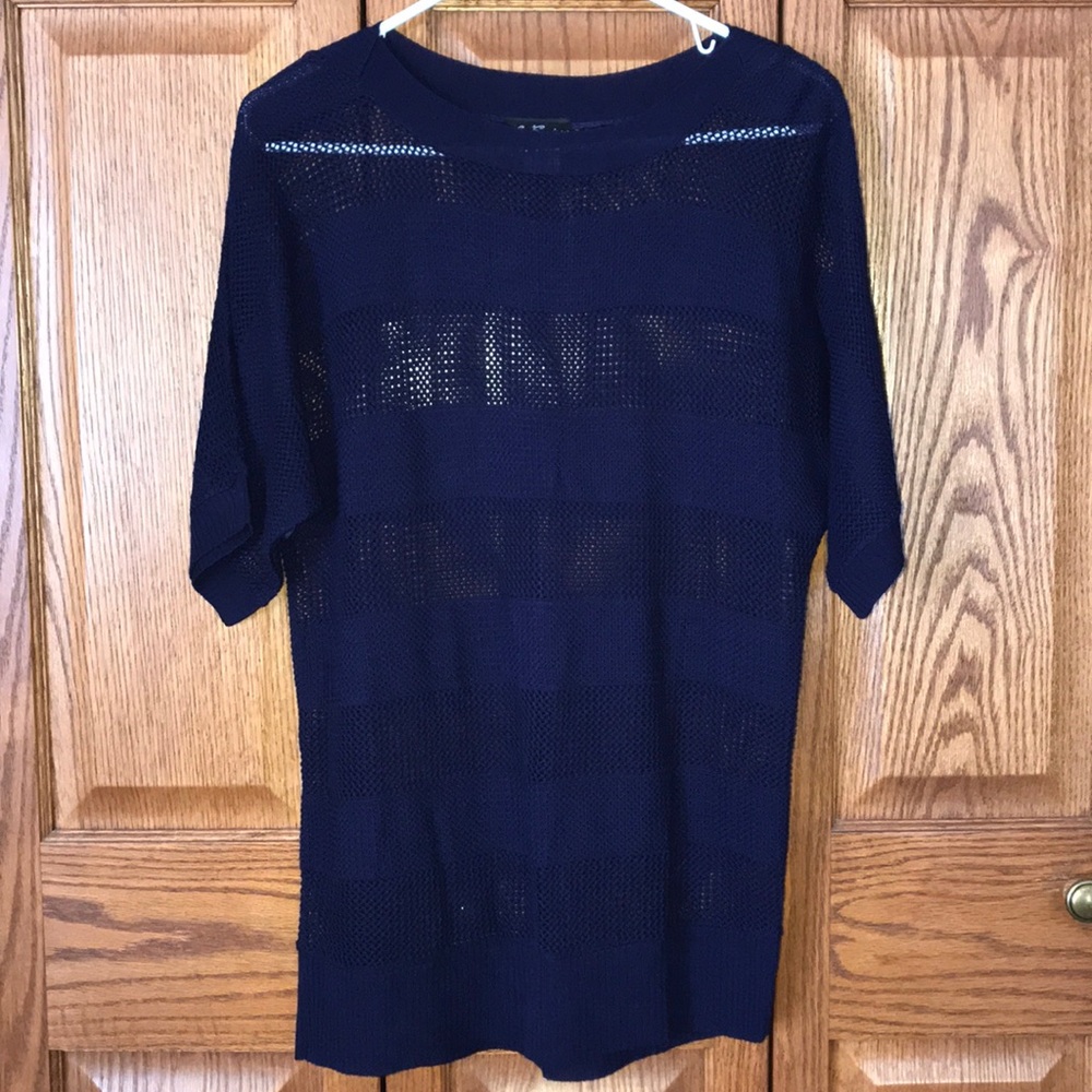 La’Serissa T-shirt sweater